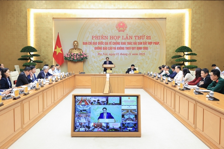 Thủ tướng Chính phủ Phạm Minh Chính chủ trì Phiên họp thứ 21 của Ban Chỉ đạo quốc gia về chống khai thác IUU - Ảnh: VGP/Nhật Bắc