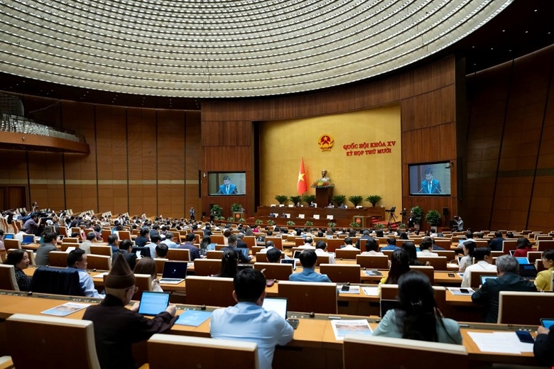 Quang cảnh phiên họp