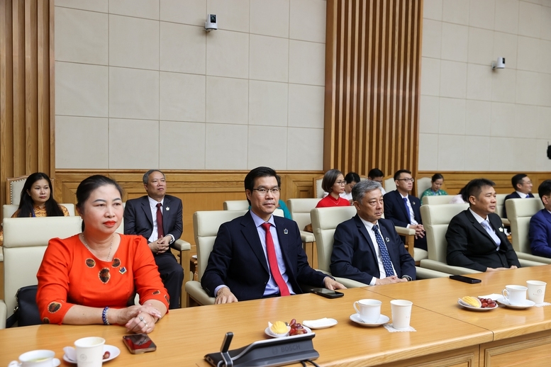 Các đại biểu tham dự cuộc gặp mặt - Ảnh: VGP/Nhật Bắc