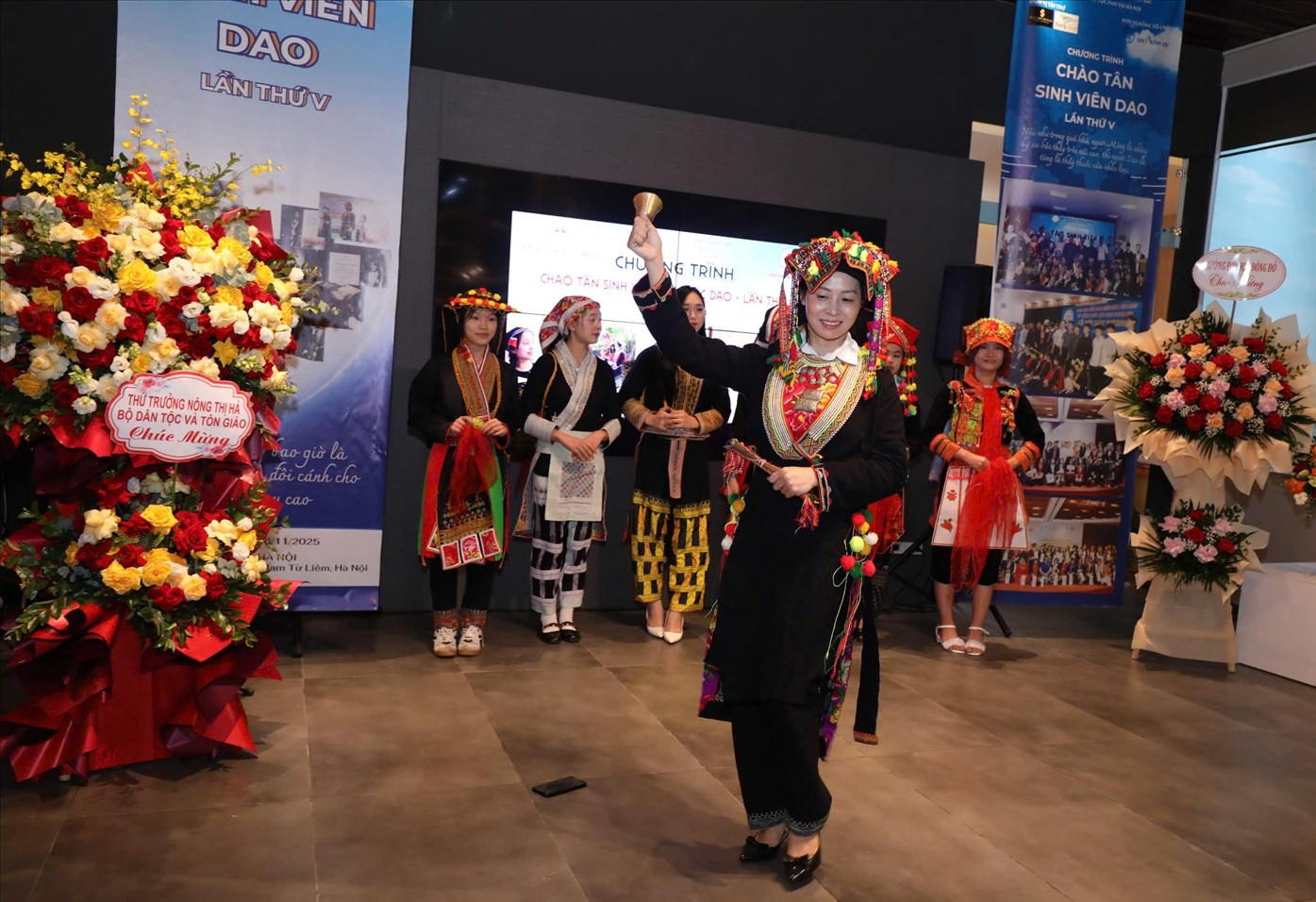 (Tin PV) "Truyền lửa" bằng việc lấy điển hình từ thế hệ trước để dẫn dất thế hệ sau 6