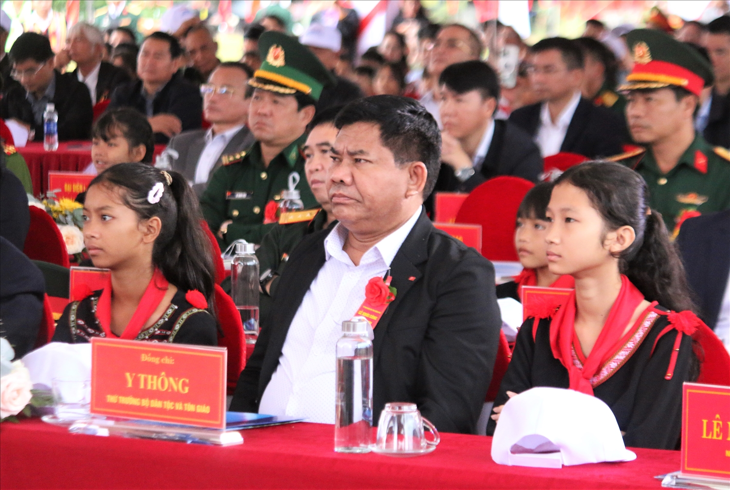 Thứ trưởng Bộ Dân tộc và Tôn giáo Y Thông tham dự Lễ khởi công xây dựng Trường Phổ thông nội trú liên cấp Tiểu học – Trung học cơ sở xã Dục Nông. (Ảnh: Ngọc Chí)