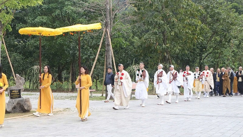 Diễn ra nhiều nghi thức tâm linh, góp phần thắt chặt tình hữu nghị hai nước.(ảnh Đào Phương)