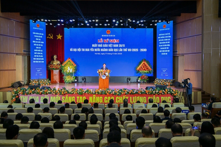 Toàn cảnh buổi lễ. 