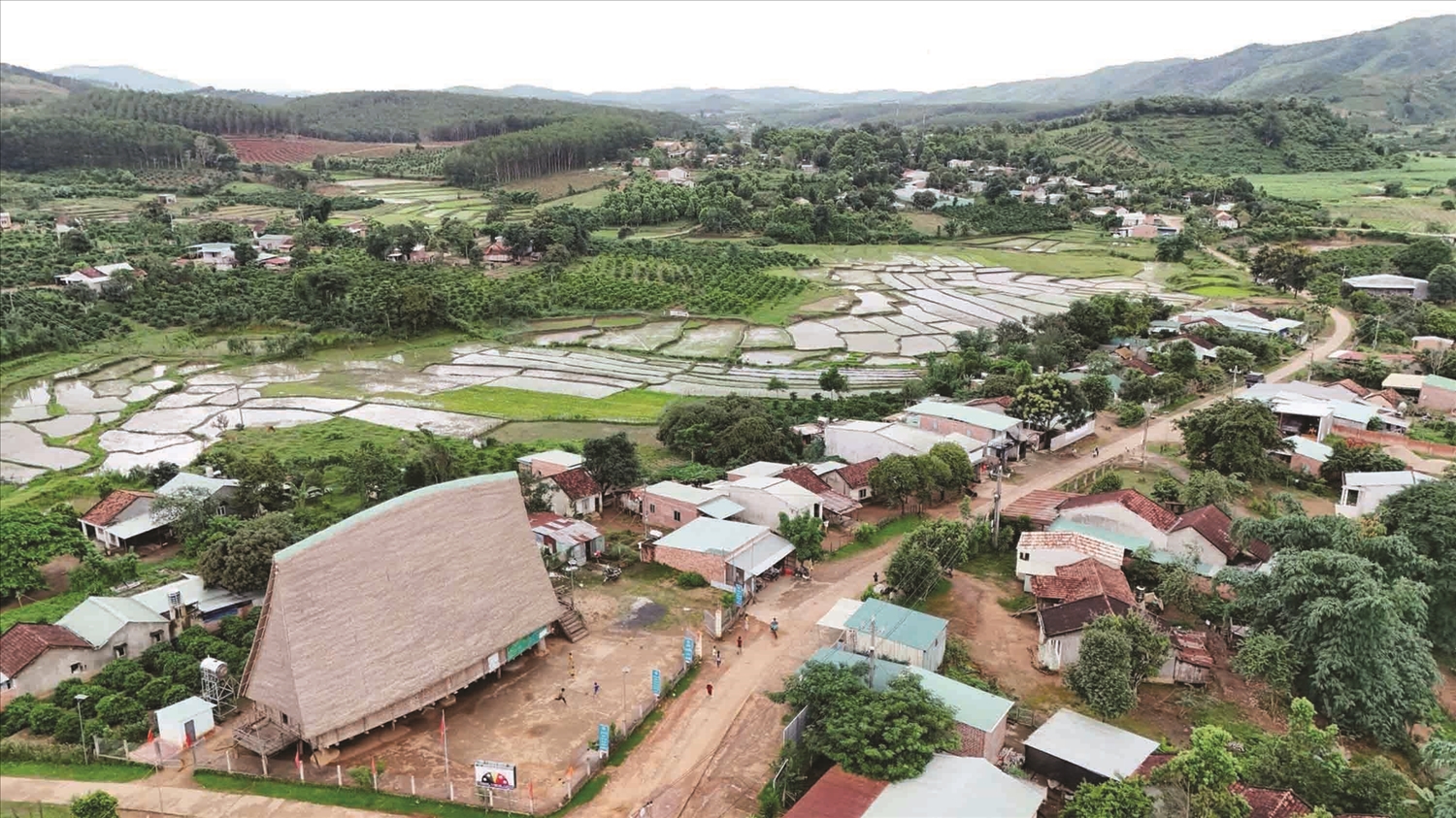 Chương trình MTQG 1719 đã làm thay đổi toàn diện các thôn, làng vùng đồng bào DTTS tỉnh Quảng Ngãi
