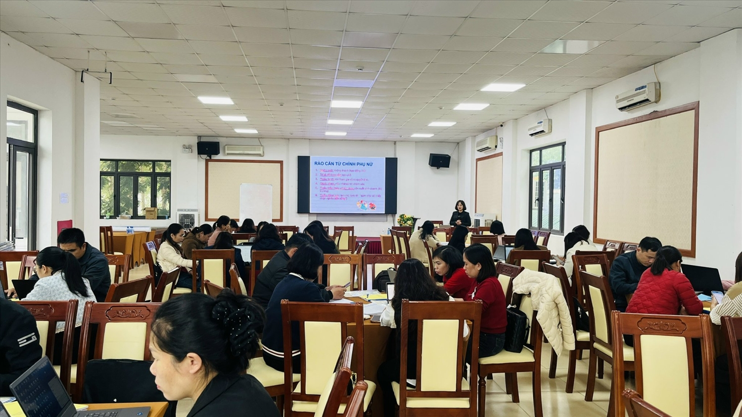 Các đại biểu tham dự lớp tập huấn