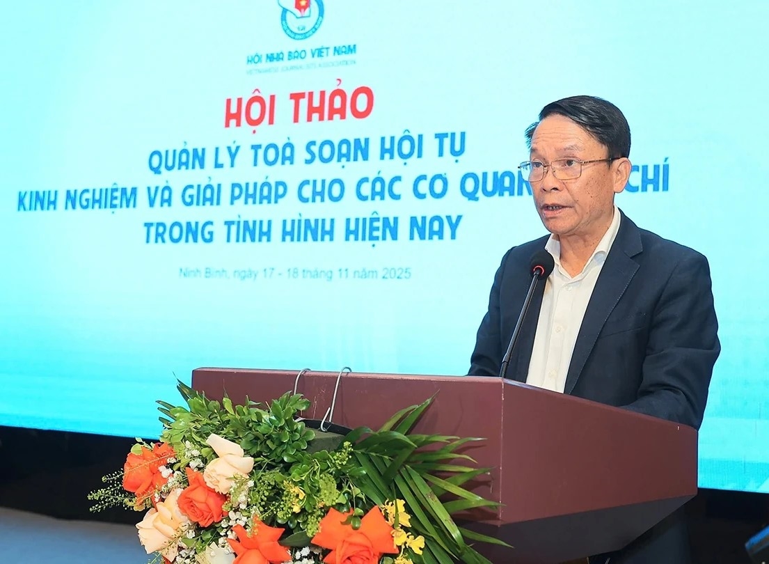 Ông Nguyễn Đức Lợi, Phó chủ tịch Thường trực Hội Nhà báo Việt Nam phát biểu tại hội thảo