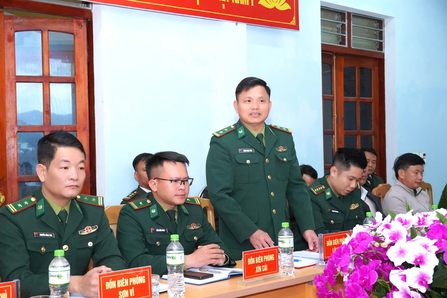 Lãnh đạo Đồn Biên phòng Lũng Cú (Bộ đội biên phòng Tuyên Quang) phát biểu tại lễ ký kết quy chế phối hợp.