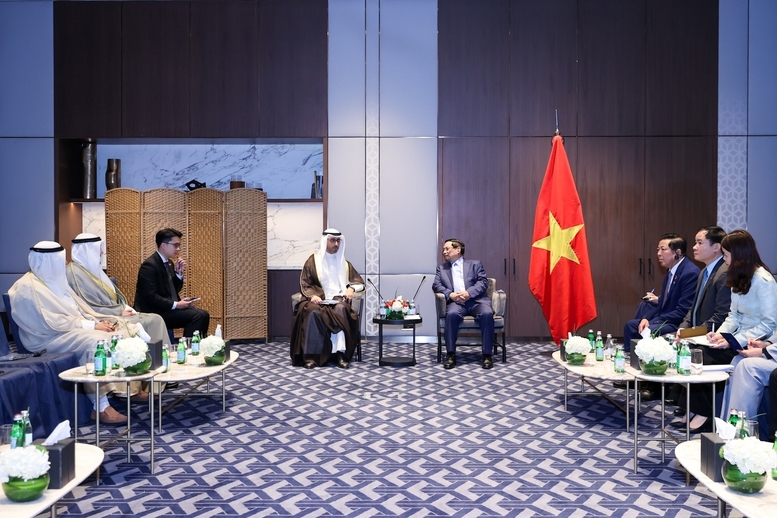 Thủ tướng Phạm Minh Chính cảm ơn phía Kuwait đã có các dự án đầu tư vào Việt Nam, trong đó có dự án Lọc hoá dầu Nghi Sơn trở thành biểu tượng cho hợp tác đầu tư giữa hai nước - Ảnh: VGP/Nhật Bắc