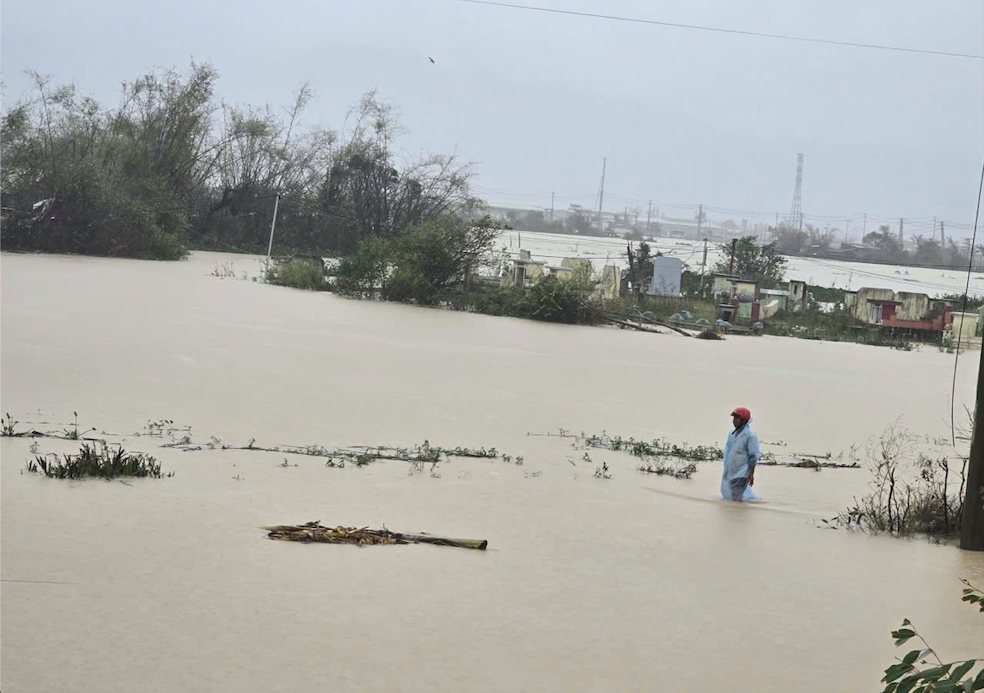 Nhiều khu vực bị ngập sâu từ 0,5-1m. (Ảnh H.Q)