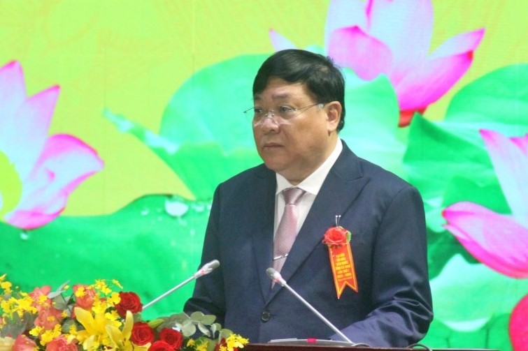 Chủ tịch UBND tỉnh Cà Mau Phạm Thành Ngại phát biểu tại đại hội.