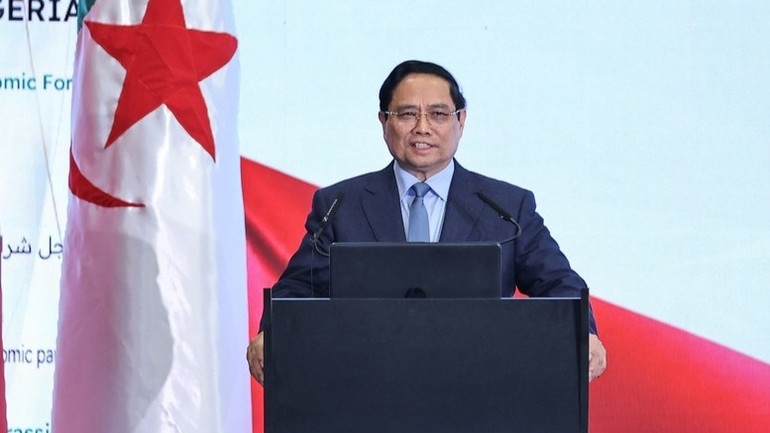 Thủ tướng Phạm Minh Chính phát biểu ý kiến tại Diễn đàn Kinh tế Việt Nam-Algeria. (Ảnh: NHẬT BẮC/VGP)