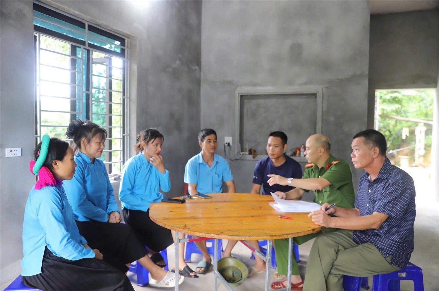 Các trạm Y tế phối hợp các trường học, công an xã, trưởng thôn và Người có uy tín tổ chức nhiều hoạt động truyền thông phòng chống tảo hôn đa dạng