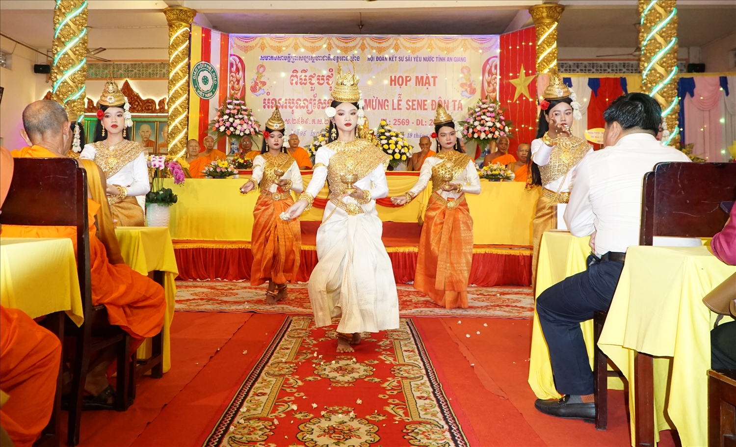 Thụ hưởng văn hóa truyền thống của dân tộc là một quyền được Đảng và Nhà nước ta luôn đảm bảo