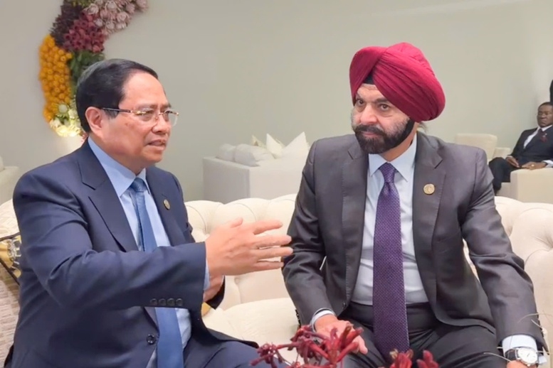 Thủ tướng Phạm Minh Chính và Chủ tịch Ngân hàng Thế giới Ajay Banga - Ảnh: VGP