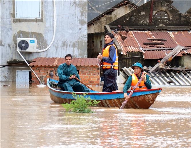 Theo Trung tâm Dự báo khí tượng thủy văn quốc gia, trong ngày 23/11, ngập lụt vẫn diễn ra tại các tỉnh, thành phố từ Đắk Lắk đến Khánh Hòa (Ảnh MH)