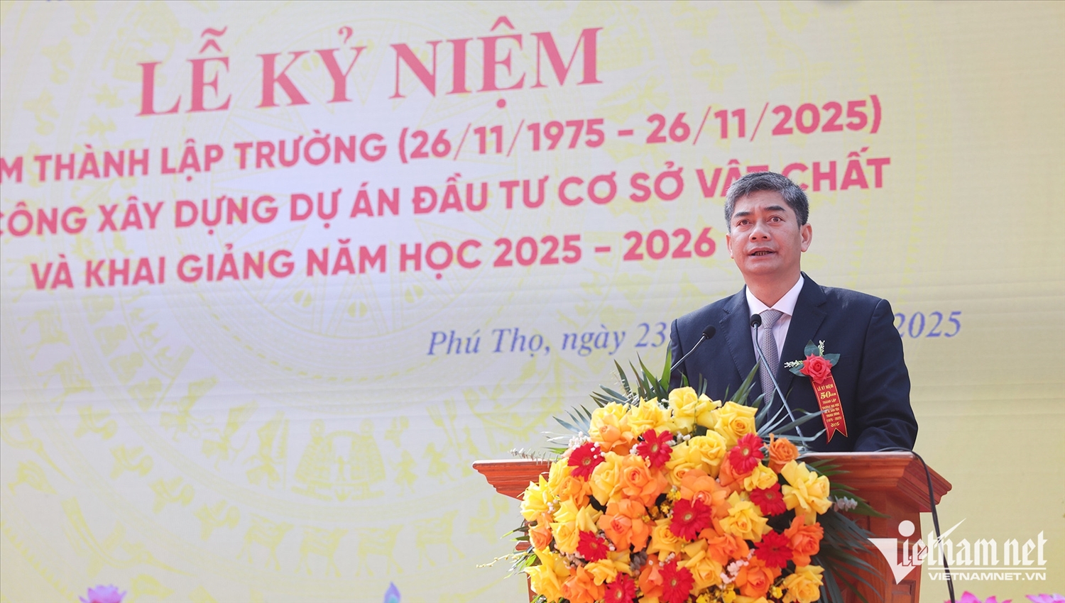 Thứ trưởng Y Vinh Tơr phát biểu tại buổi lễ. Ảnh: Đức Hoàng