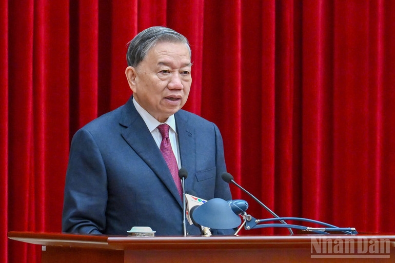 Tổng Bí thư Tô Lâm phát biểu chỉ đạo hội nghị. (Ảnh: Thủy Nguyên) 