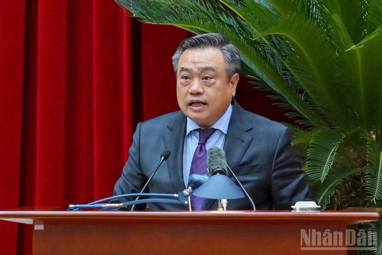 Đồng chí Trần Sỹ Thanh phát biểu tiếp thu chỉ đạo của Tổng Bí thư Tô Lâm. (Ảnh: Thủy Nguyên)