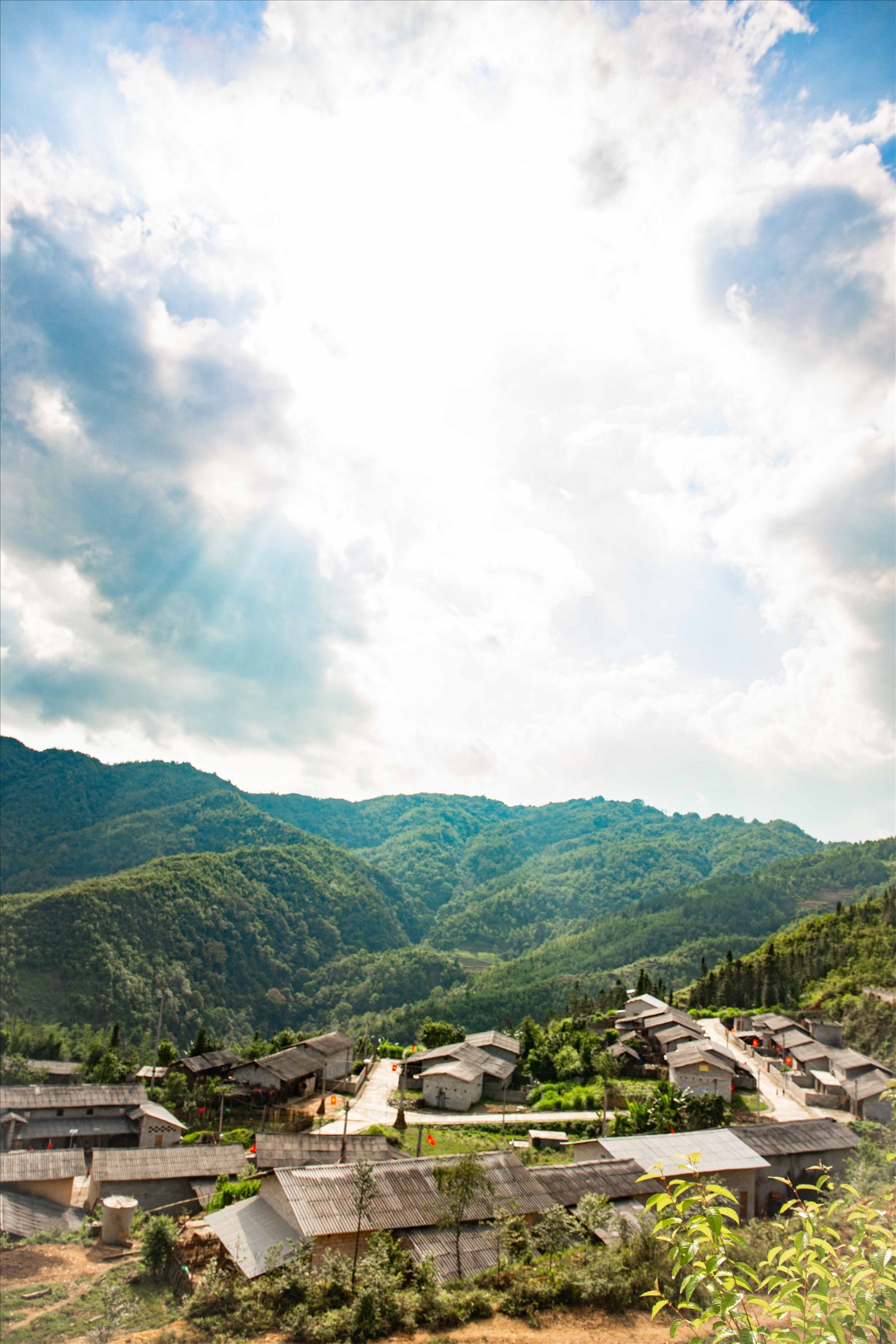 Diện mạo nông thôn vùng sâu, cùng xa tỉnh Tuyên Quang đổi thay nhờ sự quan tâm từ chủ trương của Đảng, chính sách của Nhà nước