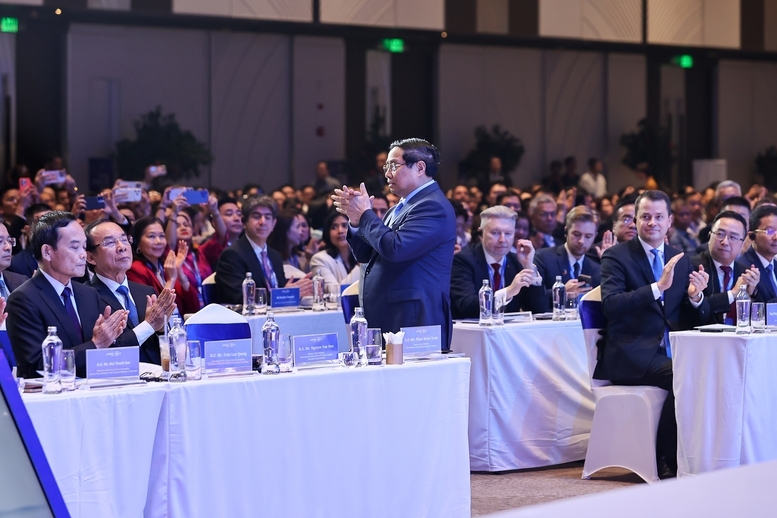 Thủ tướng Phạm Minh Chính dự Diễn đàn Kinh tế mùa Thu lần thứ nhất năm 2025 - Ảnh: VGP/Nhật Bắc