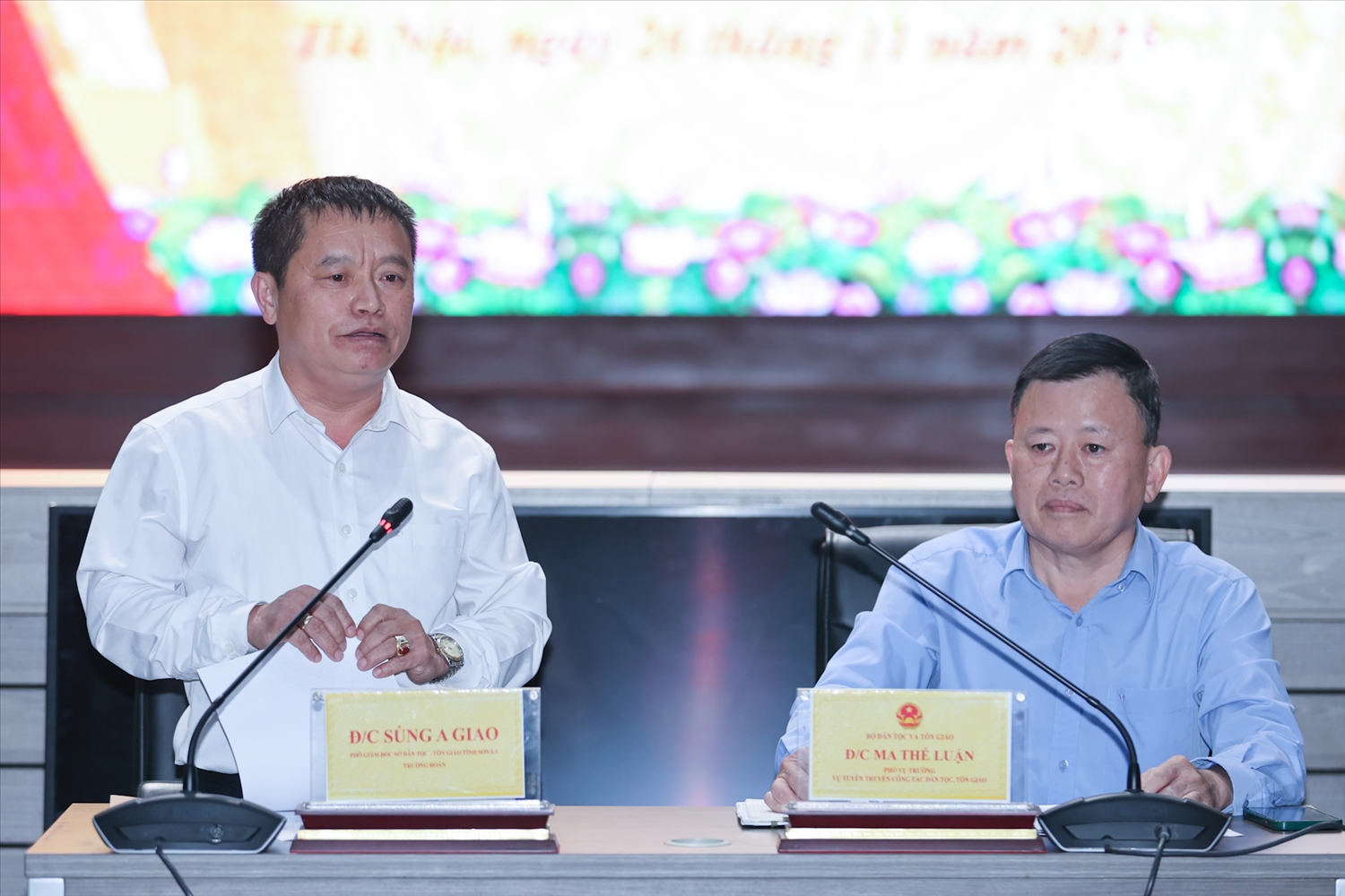 Ông Sùng A Giao - Phó Giám đốc Sở Dân tộc và Tôn giáo tỉnh Sơn La phát biểu tại buổi gặp mặt - Ảnh: Lê Anh Dũng