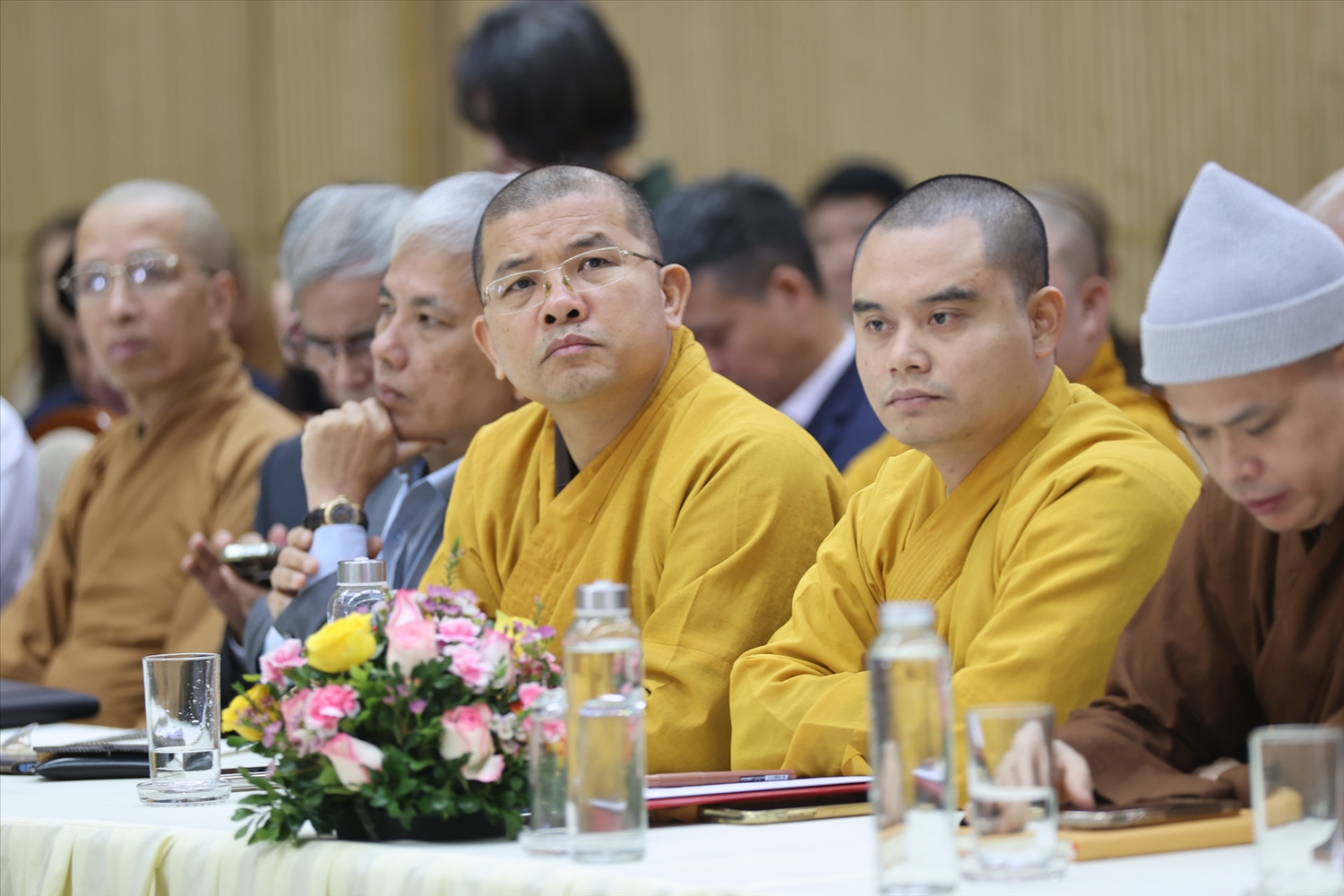 Các chức sắc, chức việc, đại diện các cơ sở tín ngưỡng, tôn giáo dự hội nghị. (Ảnh: Lê Anh Dũng)