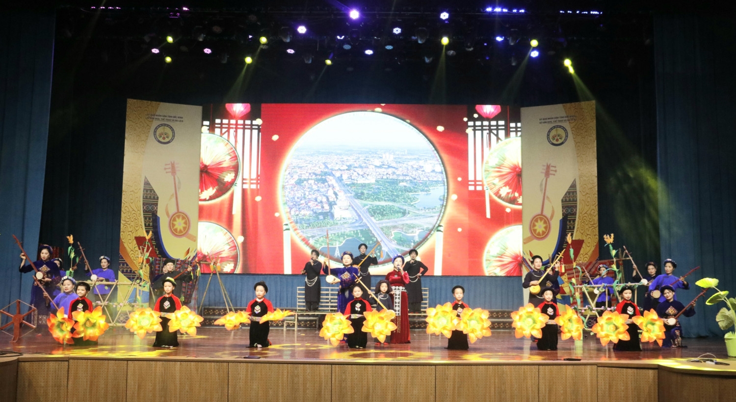 Một tiết mục hát Then, đàn Tính tham gia Liên hoan