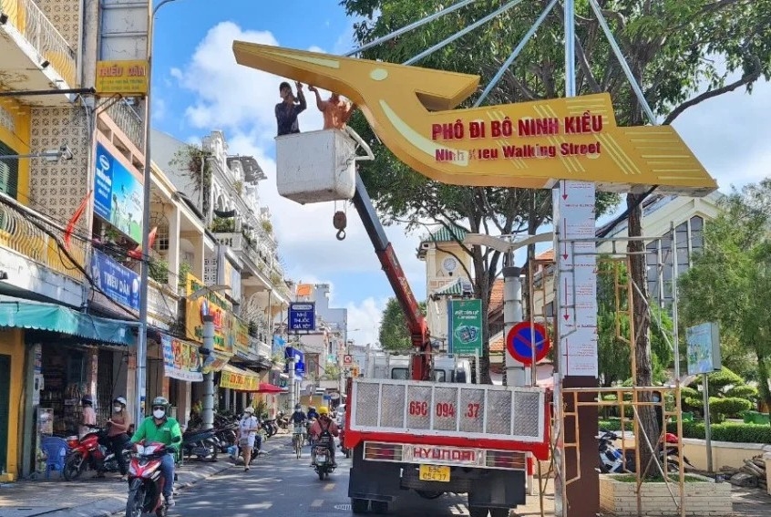 Phố đi bộ Ninh Kiều hoạt động trở lại từ tháng 12/2025