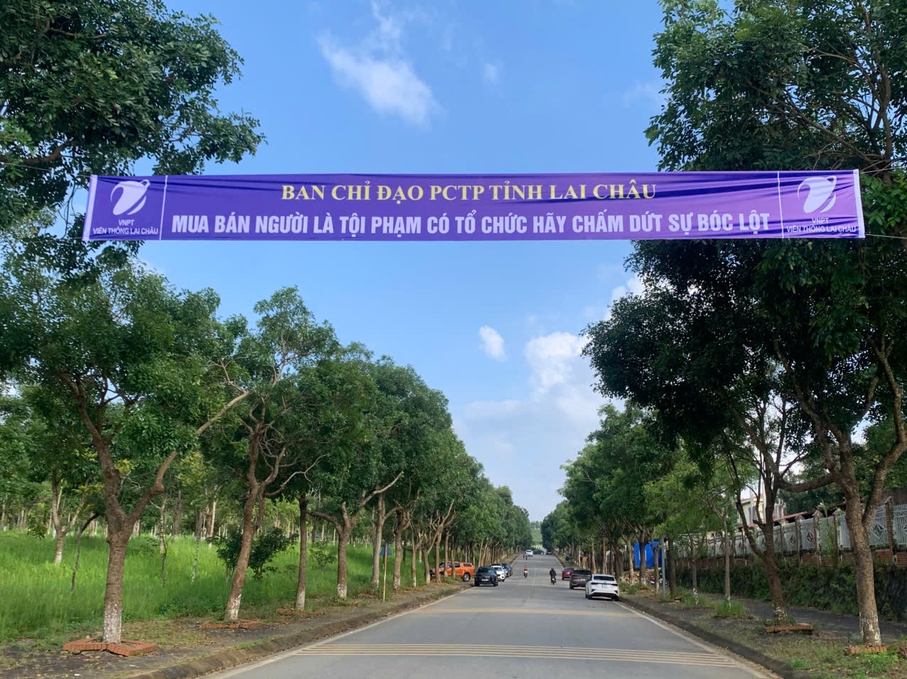 Băng rôn tuyên truyền phòng, chống tội phạm mua bán người do Ban Chỉ đạo PCTP tỉnh Lai Châu thực hiện