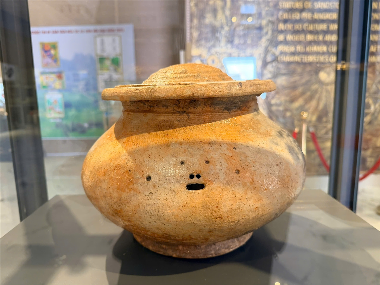 Bảo vật Mộ vò Gò Cây Trâm