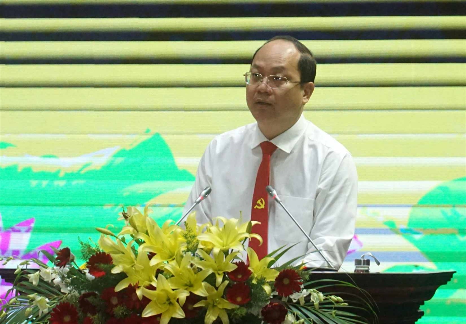 Bí thư Tỉnh ủy Cà Mau Nguyễn Hồ Hải phát biểu chúc mừng Đại hội