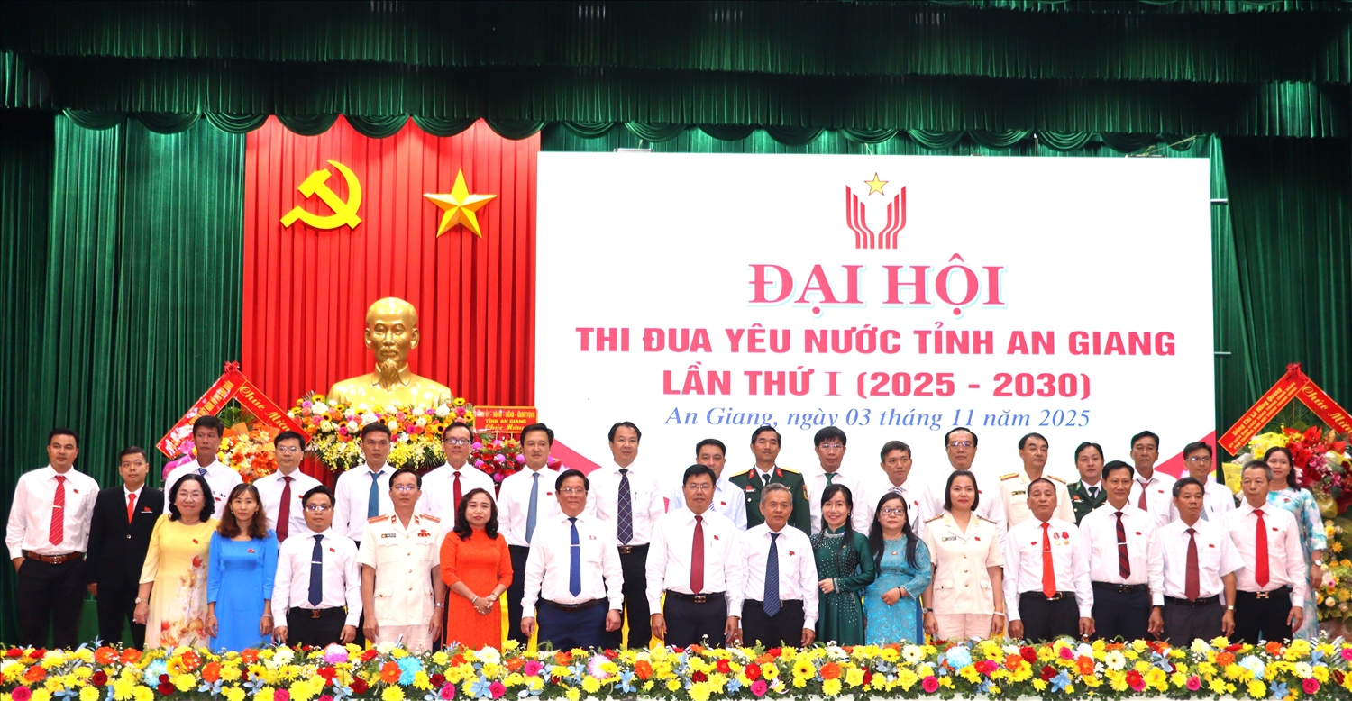 Đoàn đại biểu tỉnh An Giang tham dự Đại hội Thi đua yêu nước toàn quốc lần thứ XI 