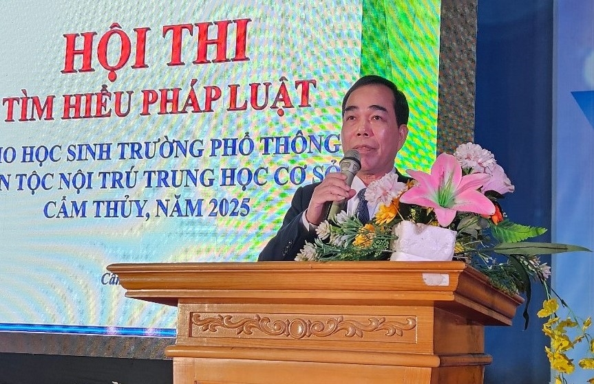 Ông Cầm Bá Tường – Phó Giám đốc Sở Dân tộc và Tôn giáo tỉnh, Trưởng Ban tổ chức hội thi.(ảnh Quỳnh Trâm)