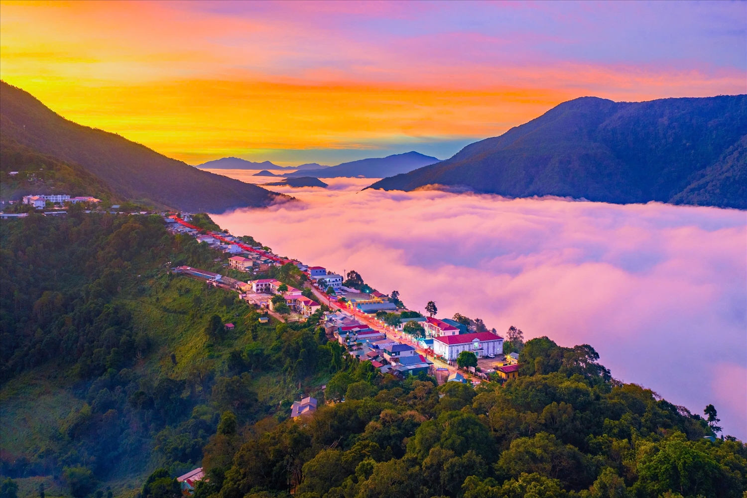 Một góc vùng biên giới Ka Lăng nhìn từ trên cao 