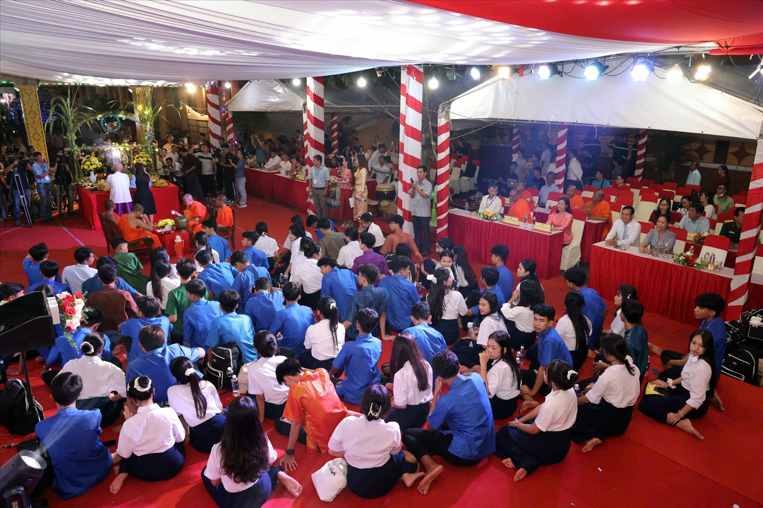 Lễ cúng Trăng góp phần làm cho không khí lễ hội thêm tưng bừng, náo nhiệt, tạo nên sự đa dạng văn hóa của lễ hội, vừa tạo ra sản phẩm văn hóa đặc trưng, phục vụ phát triển du lịch theo hướng liên kết vùng, miền