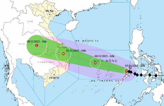Dự báo vị trí và đường đi của bão số 13 (bão Kalmaegi). 