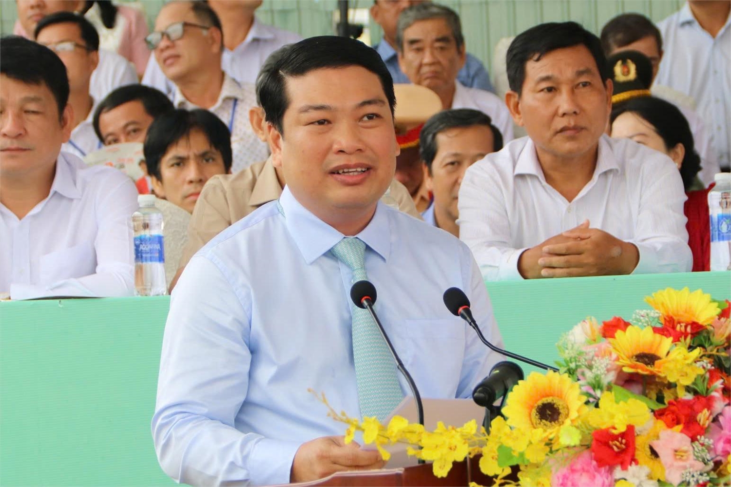 Ông Lê Trung Hồ, Phó Chủ tịch UBND tỉnh An Giang, Trưởng Ban Tổ chức phát biểu khai mạc Ngày hội. (Ảnh: HC)