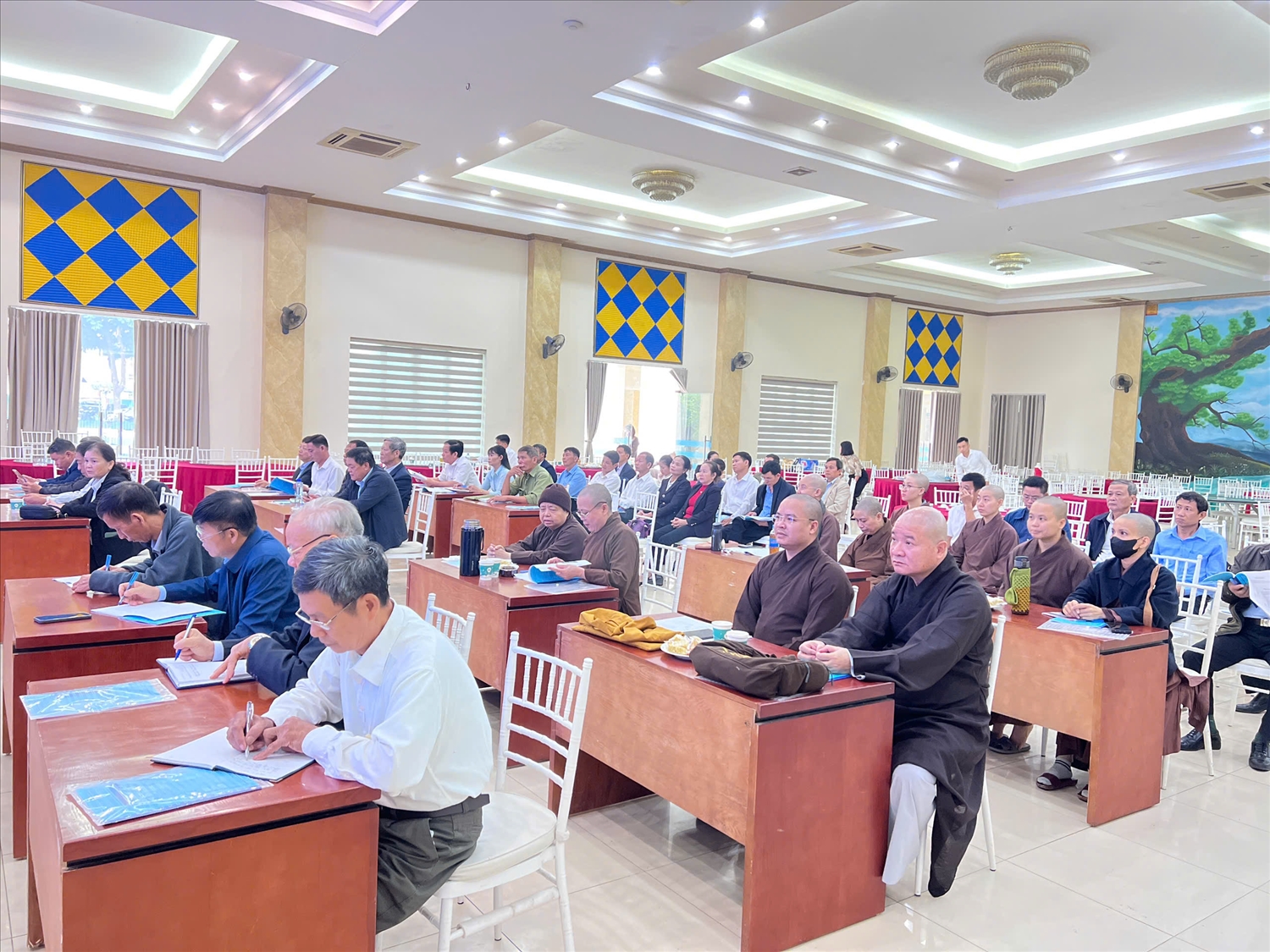 Các đại biểu tham dự lớp tập huấn