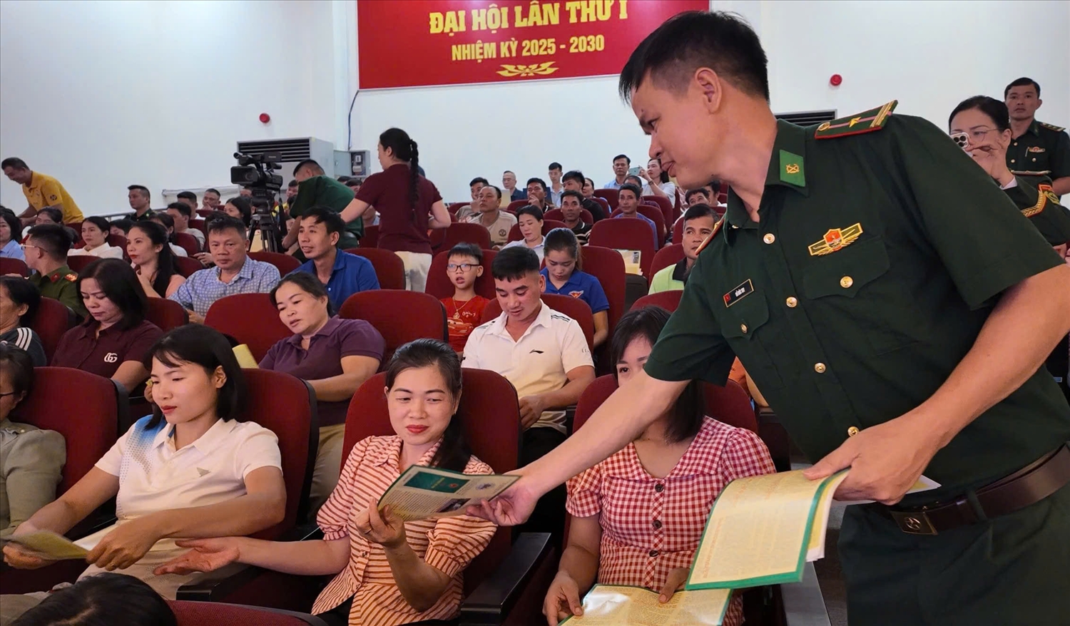 Bộ đội Biên phòng tỉnh Quảng Ninh tăng cường tuyên truyền pháp luật giúp đồng bào vùng biên tiếp cận pháp luật 