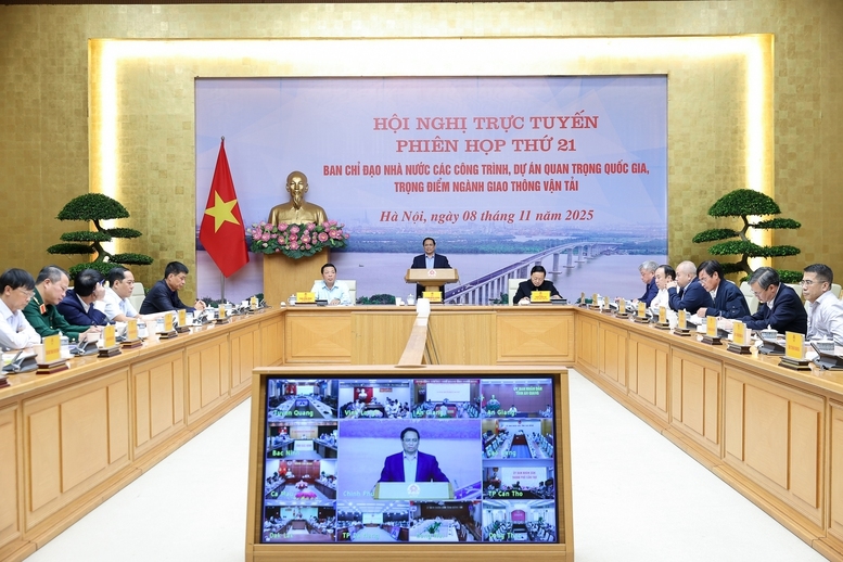 Thủ tướng Chính phủ Phạm Minh Chính, Trưởng Ban Chỉ đạo Nhà nước các công trình, dự án quan trọng quốc gia, trọng điểm ngành giao thông vận tải chủ trì phiên họp thứ 21 của Ban Chỉ đạo - Ảnh: VGP/Nhật Bắc