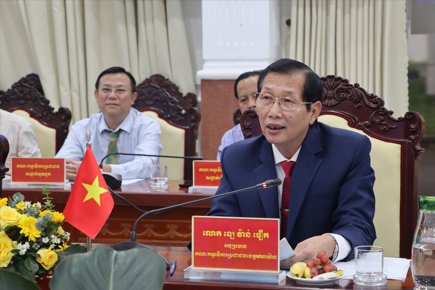 Phó Chủ tịch UBND tỉnh An Giang Lê Văn Phước phát biểu tại hội nghị