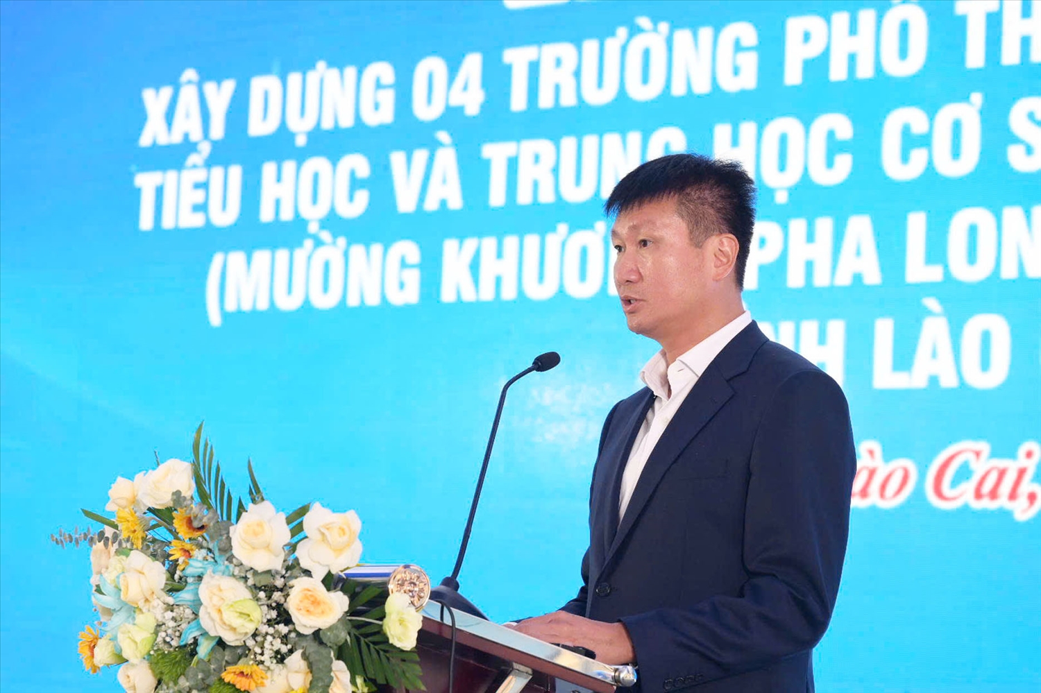 Ông Trần Huy Tuấn - Chủ tịch UBND tỉnh Lào Cai phát biểu cam kết triển khai thực hiện dự án. (Ảnh: Trọng Bảo) 