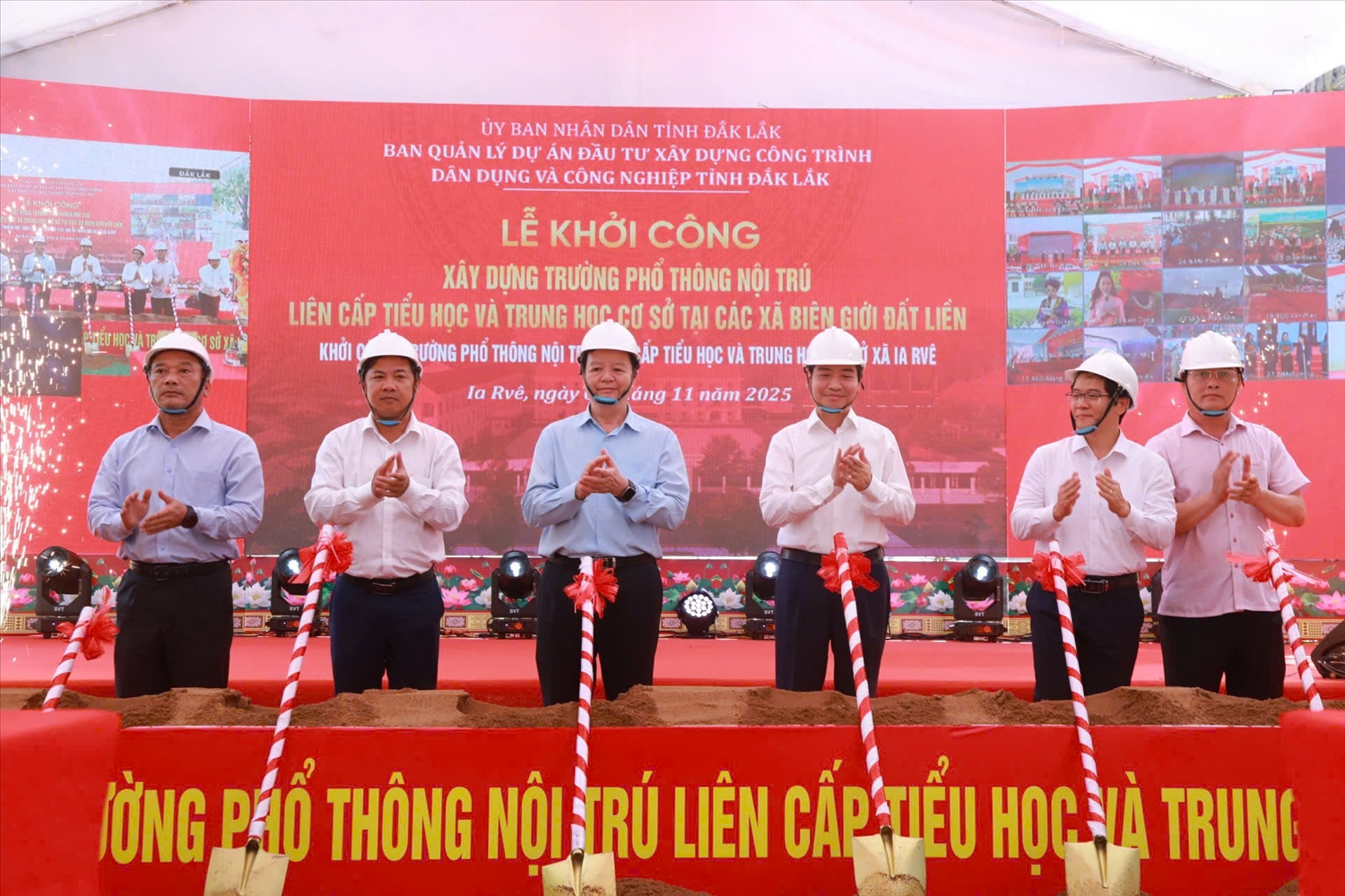 Phó Thủ tướng Mai Văn Chính và các đại biểu khởi công xây dựng Trường Phổ thông nội trú liên cấp TH-THCS tại xã Ia Rvê, Đắk Lắk. Ảnh: Lê Hường