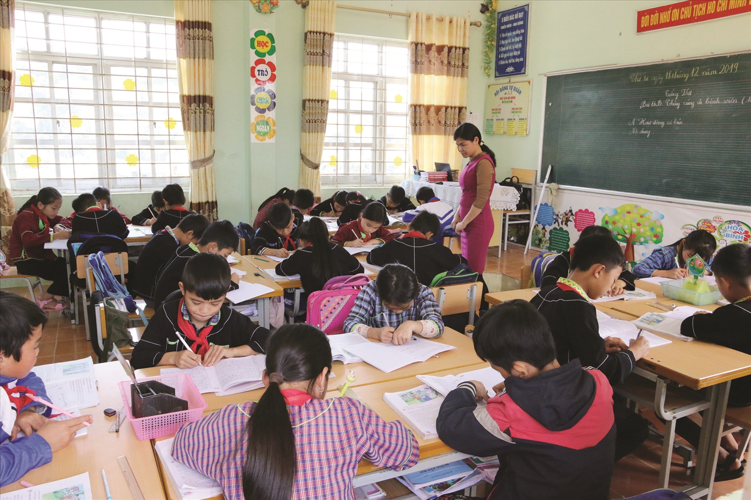 Việc sắp xếp trường lớp phải đảm bảo đồng bộ, hiệu quả, tránh mang tính cơ học