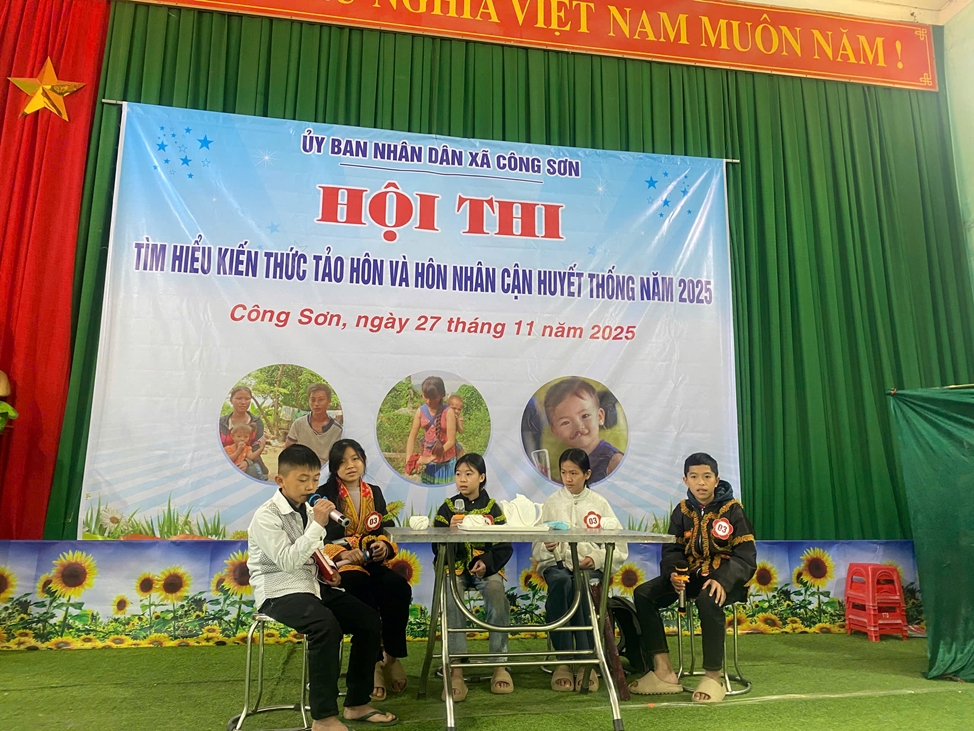 Hội thi “Tìm hiểu kiến thức tảo hôn và hôn nhân cận huyết thống” được tổ chức tại Trường Phổ thông dân tộc bán trú TH&THCS xã Công Sơn, tỉnh Lạng Sơn