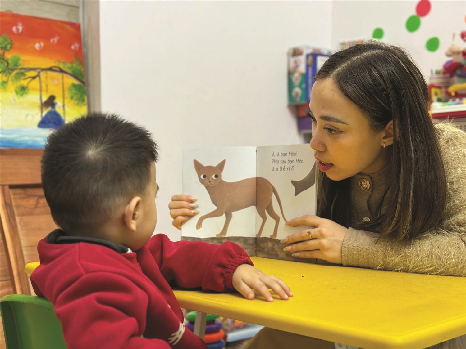 Mai Anh hiện đang tuyển sinh các lớp học hỗ trợ trẻ tự kỷ, khuyết tật, chậm phát triển do em trực tiếp đứng lớp hỗ trợ, giảng dạy