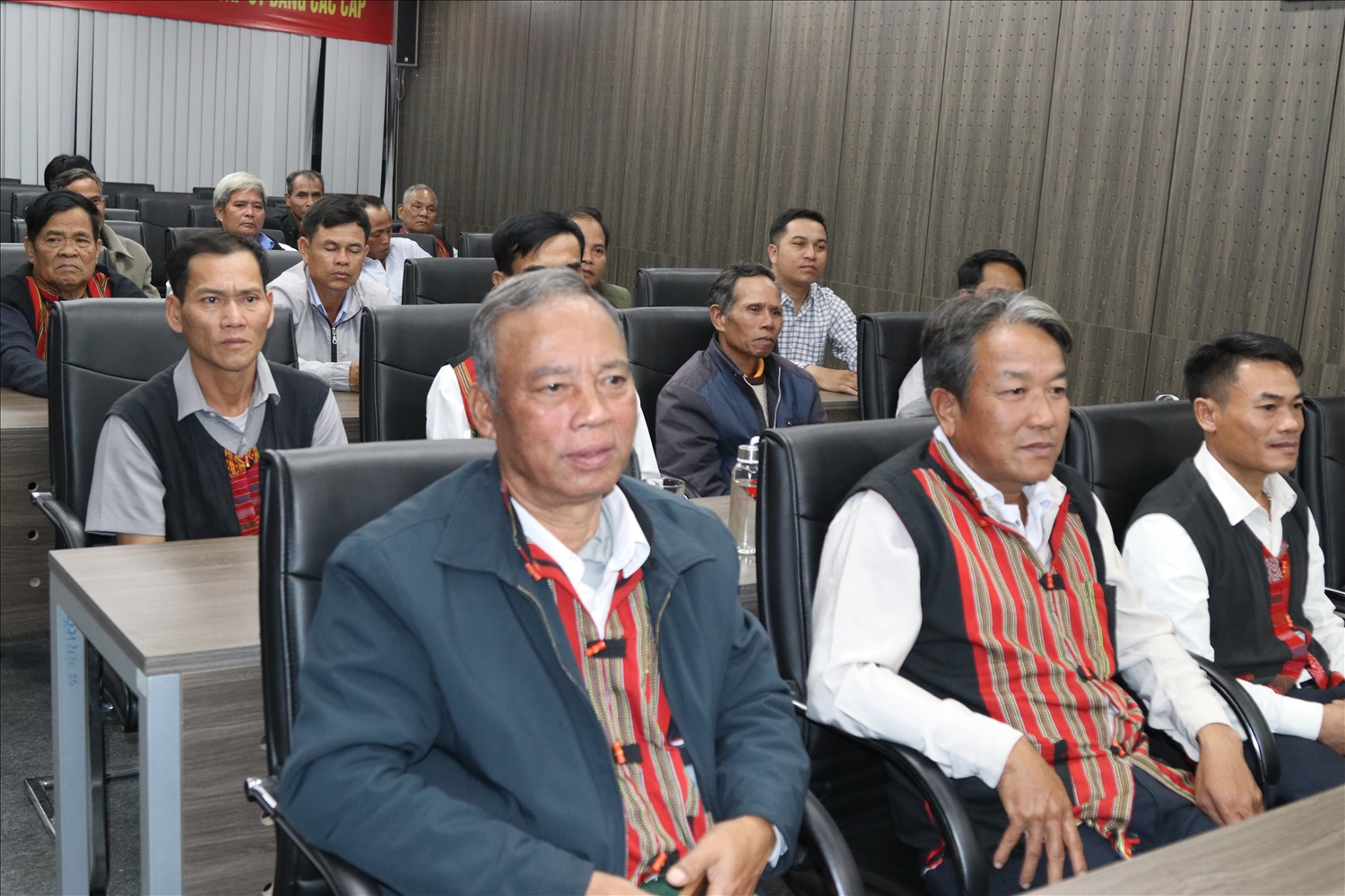 Các đại biểu Người có uy tín tại biểu gặp mặt