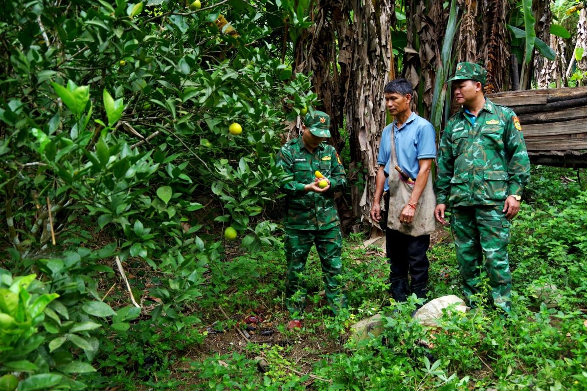 Ông Hoa Phò Ngành - Người có uy tín bản Xốp Lau, xã Mường Típ 