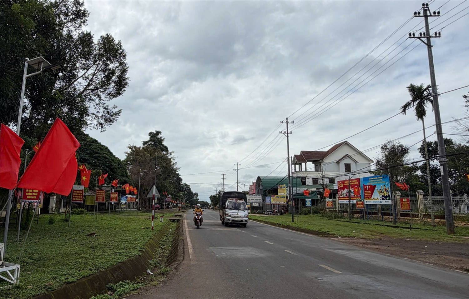 Số hộ nghèo giảm dần, diện mạo xã Cư M’gar ngày càng khởi sắc