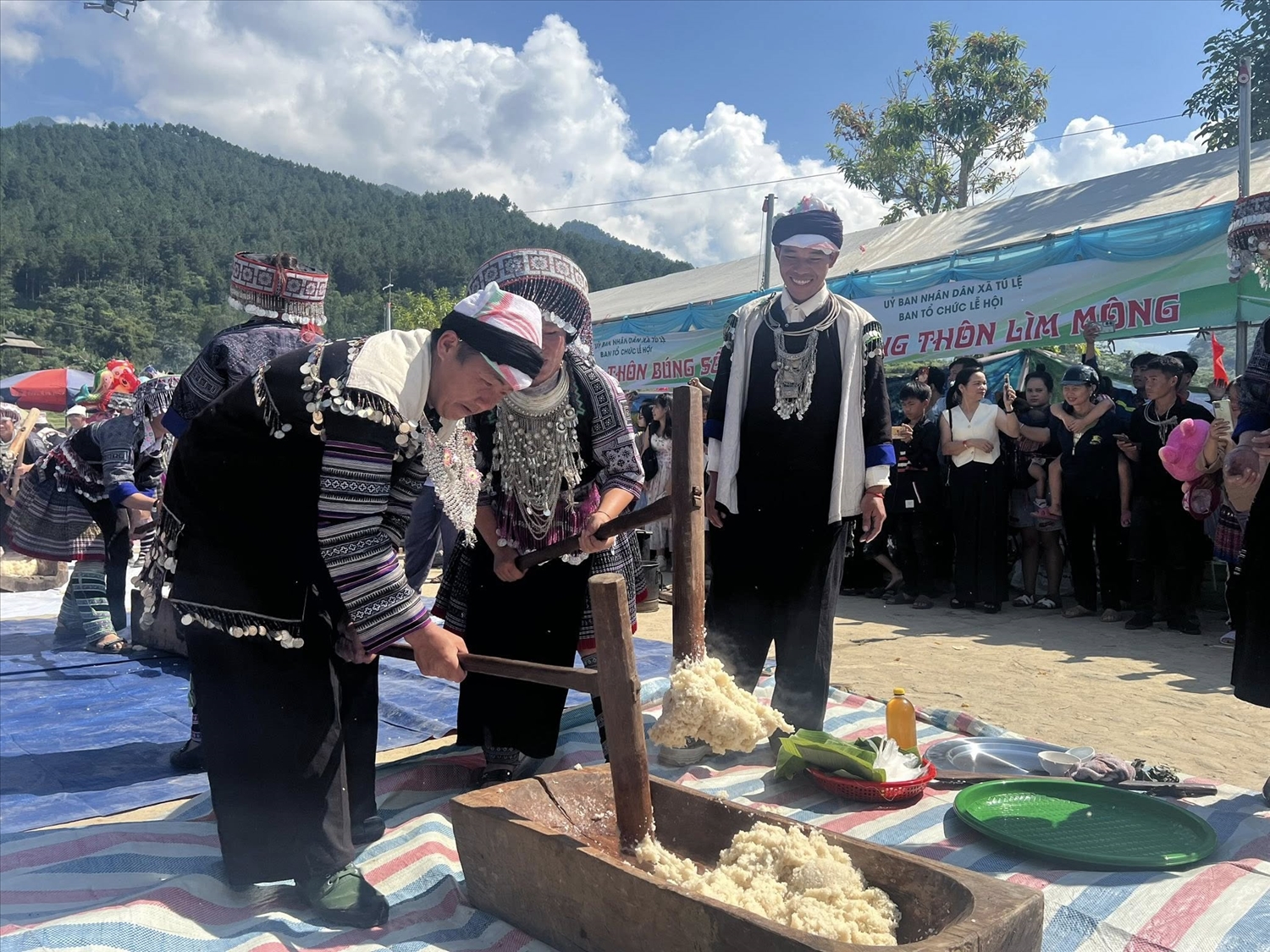 Đóng góp của đội ngũ người có uy tín góp phần giúp nâng cao đời sống vật chất, tinh thần cho đồng bào vùng cao